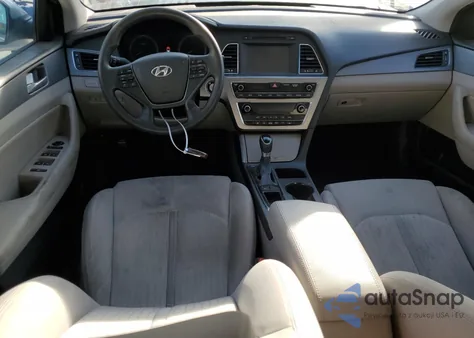 2017 Hyundai Sonata Hybrid z USA, uszkodzony, nr VIN KMHE24L11HA048460